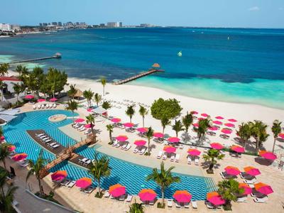 Breathless Cancun Soul Resort & Spa - Cancún Hotelzone km 2-9, Mexico