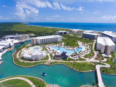 Grand Palladium Select Costa Mujeres - Playa Mujeres, Mexico