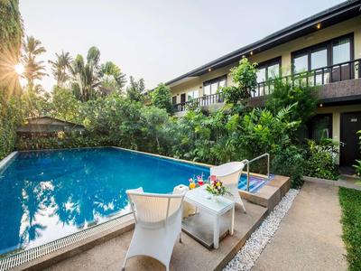 Lokal Phuket - Patong Beach