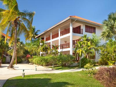 Couples Swept Away - Negril, Jamaica