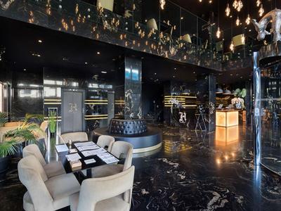 Hugo's Boutique - St. Julian's, Malta