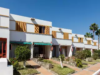 Las Brisas Bungalows