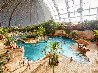 Tropical Islands Resort (Zelte/Ferienhäuser/Zimmer Dome)