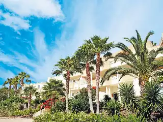 R2 Maryvent Beach Apartment