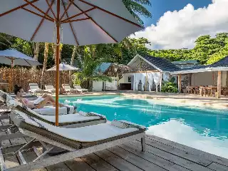 Bliss Praslin